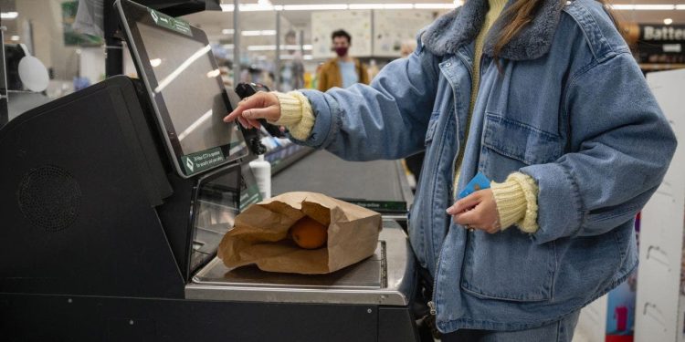 Anketa pokazuje da većina Amerikanaca kaže da im je gore nego prije četiri godine, slično izborima 1992