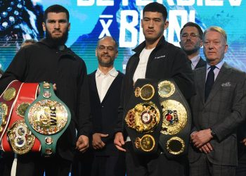Artur Beterbiev vs Dmitry Bivol UŽIVO: Vrijeme početka i ažuriranja runda po runda dok su dva prvaka naslagana karta za neosporan naslov svjetskog prvaka u poluteškoj kategoriji