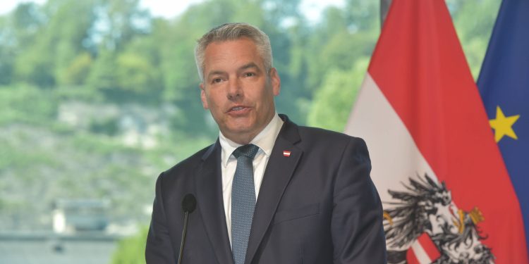 Austrijski kancelar će desničarskoj stranci dati šansu da sastavi vladu