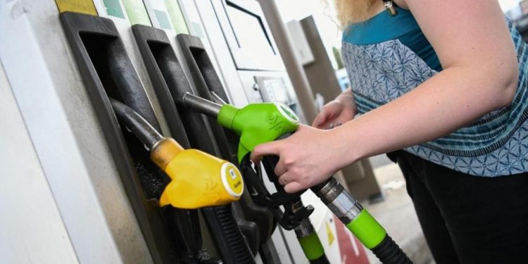 Auto Klub – Balon elektrifikacije se ispuhao: ‘Zbog manjkavosti EU plana, moguće da benzinci i dizelaši ostaju i do 2050.’