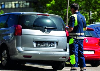 Auto Klub – Građanski bunt u metropoli: Ovo je istina može li se skidanjem registracija s automobila parkirati badava