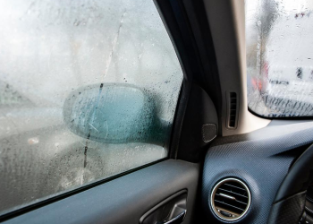 Auto Klub – Iritiraju vas zamagljena stakla u autu? Ovo su trikovi za trenutno odmagljivanje