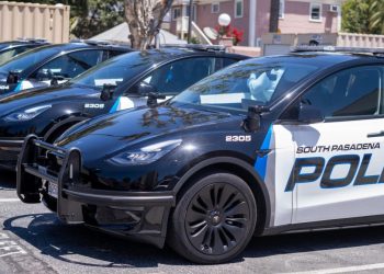 Auto Klub – Kalifornijski policajci o svojim službenim automobilima: ‘Tesle su nam gotovo beskorisne’