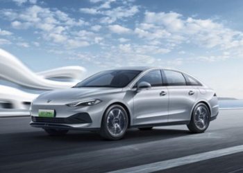 Auto Klub – Kinezi srušili svjetski rekord: Hibridna limuzina prevalila 2208 kilometara bez stajanja