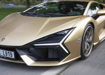 Auto Klub – Lamborghini odlučan: ‘Sada nije vrijeme za električne superautomobile, hibridi su pravi smjer”
