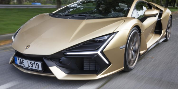 Auto Klub – Lamborghini odlučan: ‘Sada nije vrijeme za električne superautomobile, hibridi su pravi smjer”