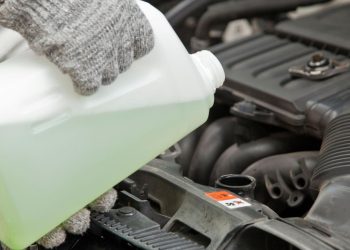 Auto Klub – Loša praksa: Pogledajte kako je završio motor kojem se u hladnjak ulijevala obična voda umjesto rashladne tekućine