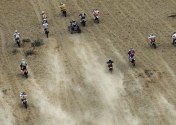 Auto Klub – Na drugom kraju svijeta događa se kulturocid: Motociklima i terencima ‘preorali’ 3000 godina stare geoglife