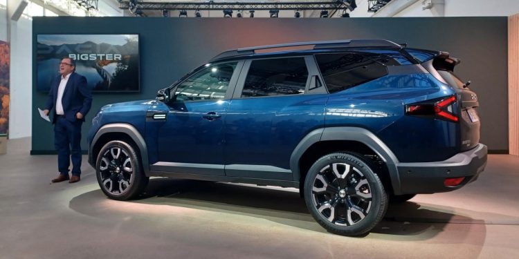 Auto Klub – Naš reporter na otkrivanju Bigstera, najvećeg SUV modela Dacije koji košta 25.000 eura