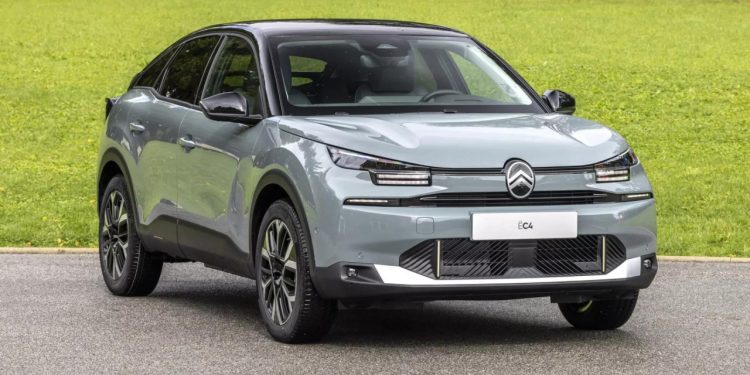 Auto Klub – Novo lice za ‘poznate likove’: Citroën je u Parizu pokazao osvježene modele C4 i C4 X