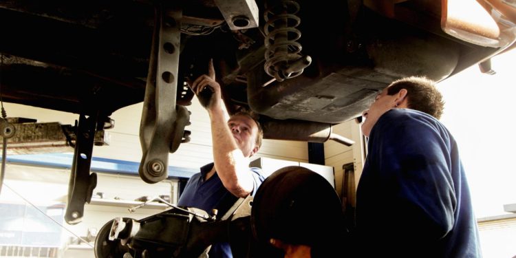Auto Klub – Ove tri stvari nikad ne biste trebali reći majstoru kada ostavite auto na servisu, proći ćete bolje…