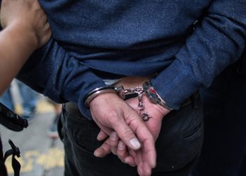 Auto Klub – Pozitivan na kokain i kanabis: VW-ov direktor autor čuvenog slogana ‘Das Auto’ deportiran iz Kine