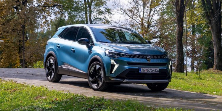 Auto Klub – Prostrani hibridni SUV za 29.690 eura: Na domaće tržište stigao Renault Symbioz
