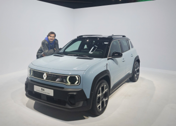 Auto Klub – Renault 4 se vratio! Donosimo sve detalje o ‘Malom divu’ 21. stoljeća s prezentacije u Parizu