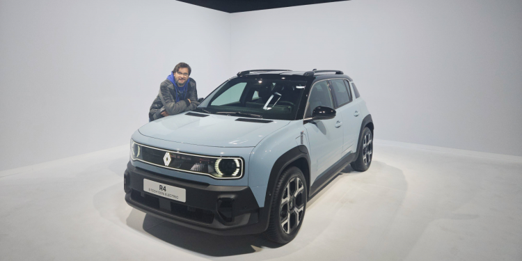 Auto Klub – Renault 4 se vratio! Donosimo sve detalje o ‘Malom divu’ 21. stoljeća s prezentacije u Parizu