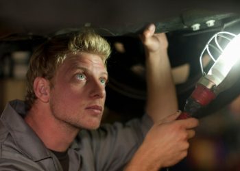 Auto Klub – Samo na Balkanu: Golf dvojku mu je ‘pojela’ hrđa no ‘majstor’ je našao način da ga popravi, evo i kako