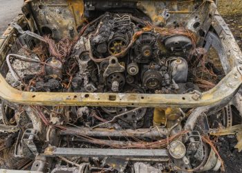 Auto Klub – Skupocjeni klasik nestao u plamenu: Pogledajte fotografije uništenog kultnog Ferrarija iz 80-ih