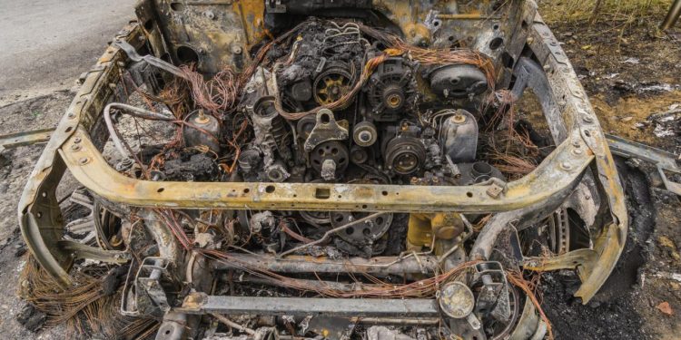 Auto Klub – Skupocjeni klasik nestao u plamenu: Pogledajte fotografije uništenog kultnog Ferrarija iz 80-ih