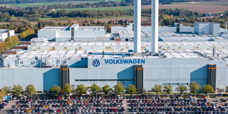 Auto Klub – Volkswagen u problemima: Mogli bi zatvoriti tri tvornice i otpustiti desetke tisuća ljudi