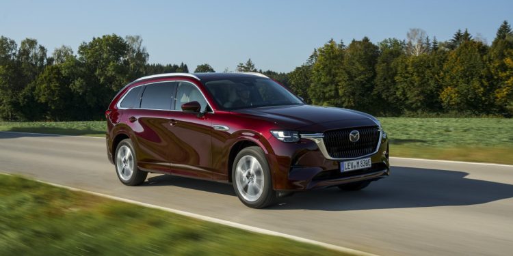 Auto Klub – Vozili smo Mazdu CX-80: Pet metara dugi SUV stvoren je za prestižno krstarenje