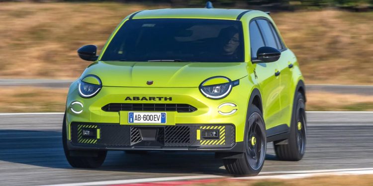Auto Klub – Zločesti brat blizanac Fiata 600e: Abarth 600e ima čak 280 KS