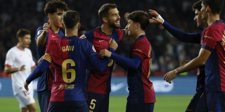 Barcelona, ​​pet golova Sevilli dok čekaju Bayern i Real