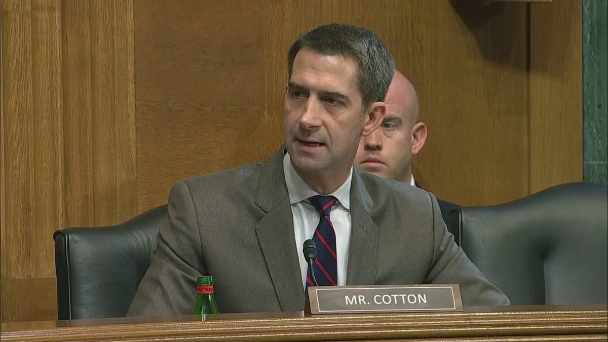 Sen Tom Cotton