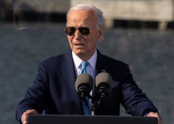 Biden kaže da želi odvesti pro-Trumpovog komičara koji je iznio šalu u Portoriku ‘na kupanje’
