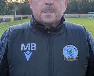 Bijesni neligaški menadžer postao je viralan zbog urnebesnog govora nakon utakmice nakon što je tvrdio da je njegova momčad dobila ‘a**e’ u porazu i ‘ne daj se***’