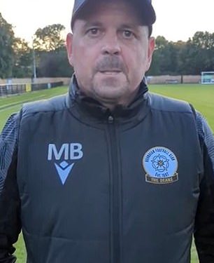 Bijesni neligaški menadžer postao je viralan zbog urnebesnog govora nakon utakmice nakon što je tvrdio da je njegova momčad dobila ‘a**e’ u porazu i ‘ne daj se***’