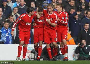 Bivša zvijezda Liverpoola ‘blizu je OTKAZA’ s mjesta menadžera svog kluba… s njegovom belgijskom stranom na dnu lige i bez pobjede – ili terena za trening!