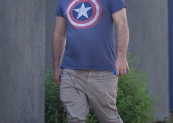 Bivši dječji glumac iz Ratova zvijezda, 35, izgleda neprepoznatljivo tijekom rijetkih izlazaka… možete li pogoditi tko je on?