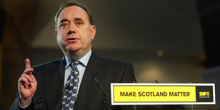 Bivši škotski čelnik Alex Salmond preminuo je u 69. godini, kažu dužnosnici