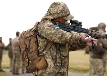 Britanski komandos koji je obučavao ukrajinske trupe preminuo tijekom vježbe — RT World News