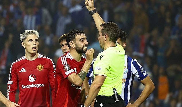 Bruno Fernandes OPET vidi crveno! Sezona kapetana Man Uniteda postaje sve lošija u porazu od Porta… ali je li bio žrtva još jedne loše odluke?
