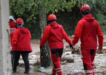 CIVILNA ZAŠTITE HNŽ S područja Konjica do sada evakuirano 411 osoba, u Jablanici nastavak potrage za stradalima