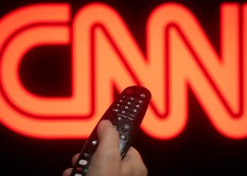 CNN zabranio gostovanje zbog komentara ‘eksplozivnog dojavljivača’ uživo u eteru — RT World News