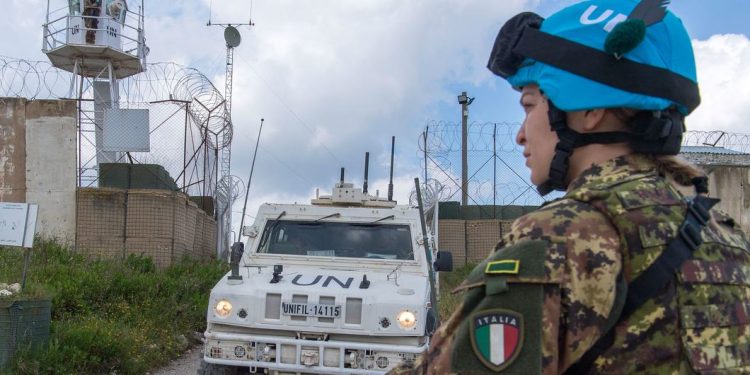 Četrdeset zemalja ‘snažno osuđuje’ izraelske napade na mirovne snage UN-a