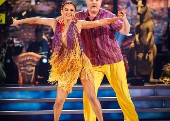 Chris McCausland iz Strictlyja ‘šefovima BBC-ja zadaje veliku glavobolju’ – budući da je i dalje favorit kladioničara za pobjedu u showu