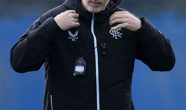 Clement oprezan zbog prijetnje koju predstavlja Lyon s velikom potrošnjom dok se Rangersi pripremaju za podizanje razine u Europskoj ligi