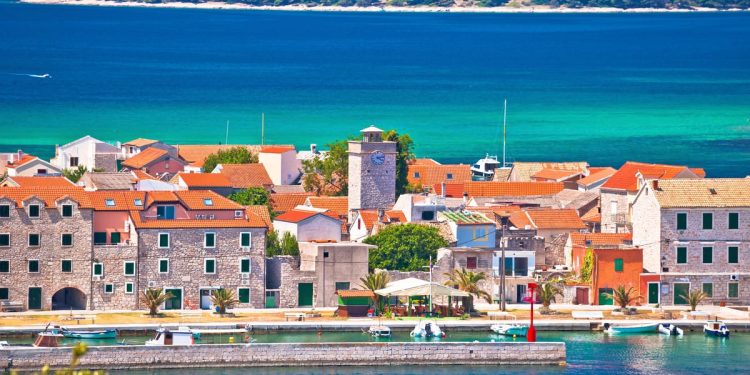 Danas sunčano i more mirnije