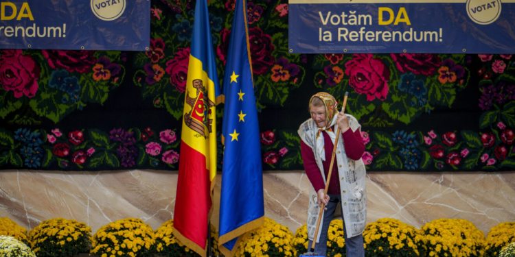 Danas ukrajinski susjedi biraju između priklanjanja zapadnom bloku i neutralnosti