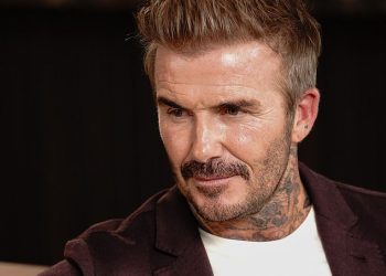 David Beckham priznaje da je otpuštanje Phila Nevillea iz Inter Miamija bila ‘jedna od najtežih stvari koje sam morao učiniti’ – dok je govorio o bolnom trenutku kada je otpustio bivšeg suigrača i bliskog prijatelja Man Uniteda