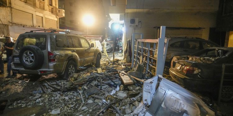 Deseci ranjenih, najmanje 22 ubijena u zračnim napadima u Bejrutu dok napetosti eskaliraju u izraelskom sukobu s Iranom