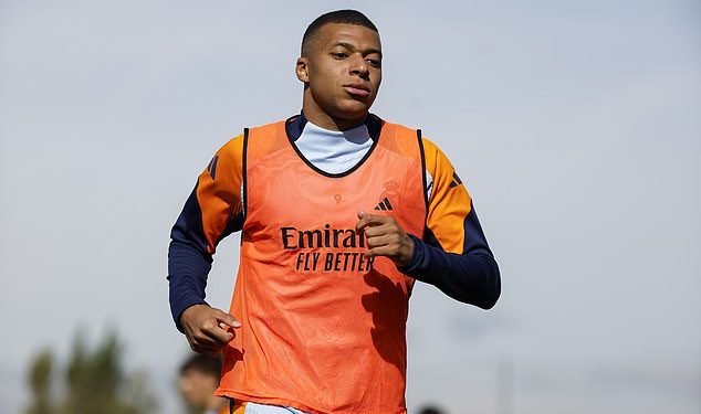 Didier Deschamps je ‘ZANUT’EN’ Kylianom Mbappeom dok Real Madrid donosi ključnu odluku nakon što kapetan Les Bluesa nije izabran za dužnost reprezentacije