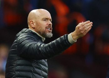 Domino’s divljački ismijava Erika ten Haga dok je lanac pizzerija raspisao oglas za posao izvan Old Trafforda – ali ZABRANITE pod pritiskom šefa Man Uniteda da se prijavi!