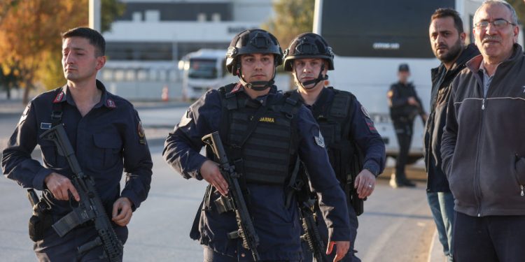 Dva turska teroristička napadača mrtva — RT World News