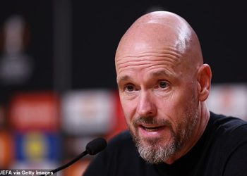 Erik Ten Hag uzvraća udarac Benniju McCarthyju nakon što je njegov bivši trener optužio trenera Man Uniteda koji nije bio pod vatrom da mu nedostaje ‘vatre i strasti’