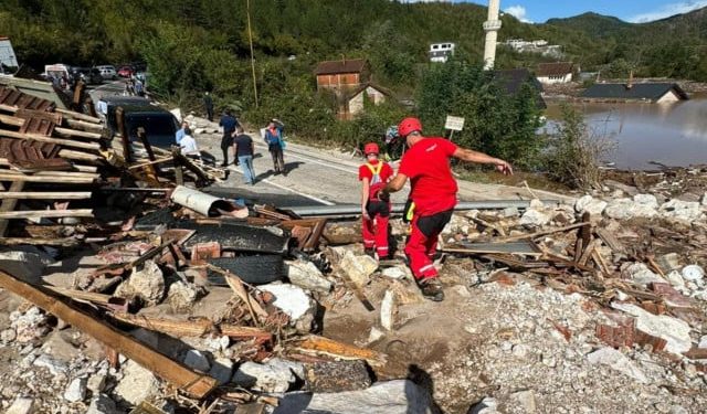 FEDERALNA UPRAVA CIVILNE ZAŠTITE Naređena hitna evakuacija stanovništva iz ugroženih područja