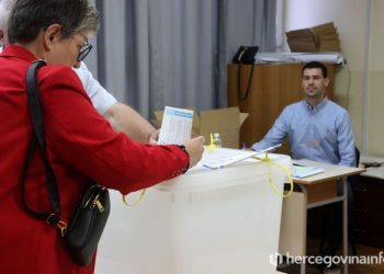 FOTO Sva birališta u Mostaru otvorena na vrijeme